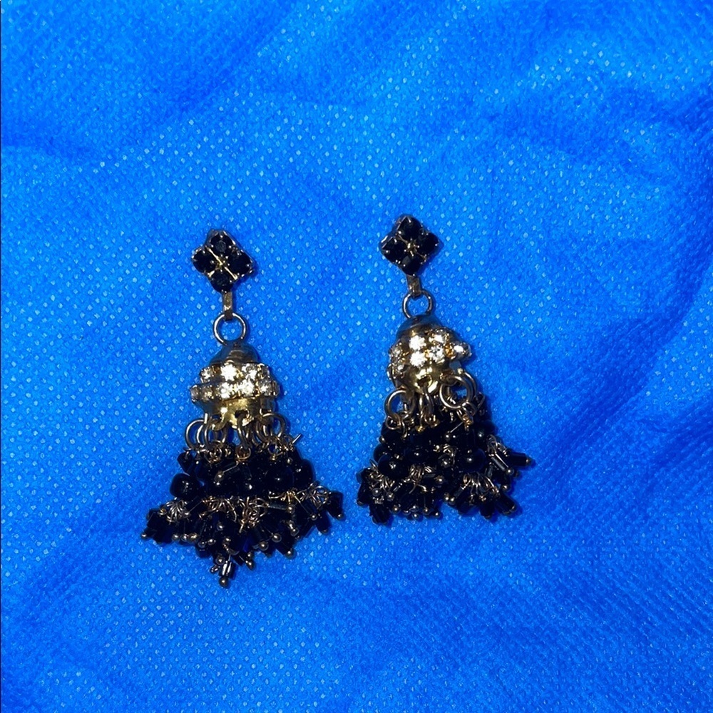Elegant Black and Gold Vintage Earrings